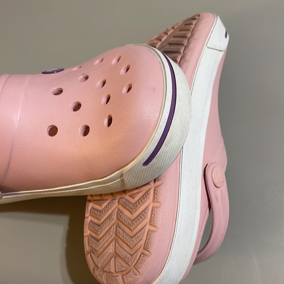 Girls Crocs Pink Size 3 - Picture 5 of 7